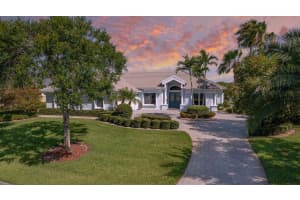 4808 Sw Lake Grove Circle, Palm City