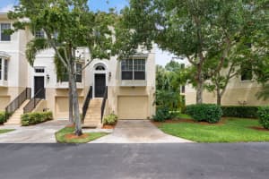 1630 42nd Square 104, Vero Beach