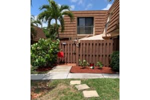 825 Center Street 17c, Jupiter