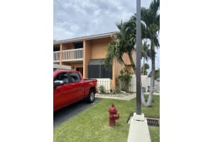 726 Ne 20th Lane, Boynton Beach