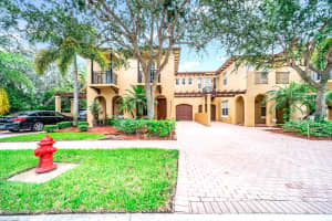 2812 Eagle Rock Circle 905, West Palm Beach