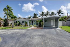 908 Se 10th Street, Deerfield Beach
