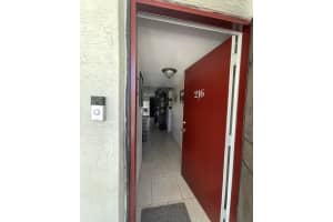 220 Sw 9th Avenue 216, Hallandale Beach