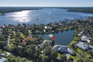 560 Sw Bay Pointe Circle, Palm City