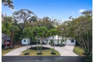 490 Sw Tanglewood Trail, Stuart