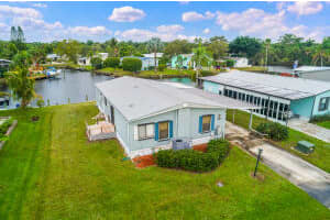 182 Se Paradise Place, Stuart