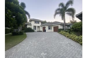 2590 Estates Drive 10, North Palm Beach