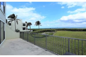 2051 Ne Ocean Boulevard 13, Stuart