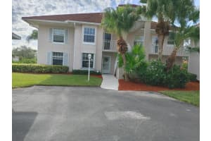 300 Grand Royale Circle Circle 102, Vero Beach