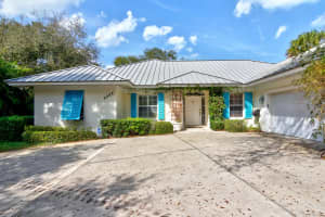1480 E Shorelands Drive E, Vero Beach