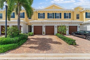 206 Mariner Court, North Palm Beach