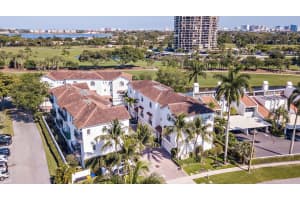 1950 Presidential Way 12, West Palm Beach