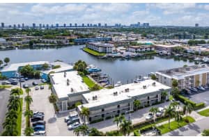 326 Northlake Drive 201, North Palm Beach 326 Northlake Drive 201, North Palm Beach