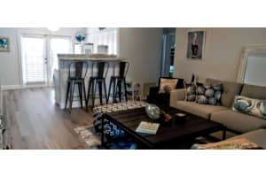 1933 Ne Lake Place, Jensen Beach