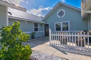 1381 Sw Vizcaya Circle, Palm City