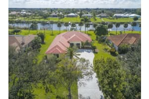 2652 Sw River Shore Drive, Port St Lucie