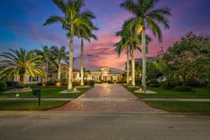 7773 Maywood Crest Drive