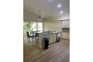 2429 Sandy Cay