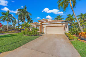 6333 Harbour Oak Drive