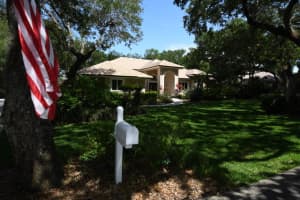 71 La Costa Court, Indian River Shores