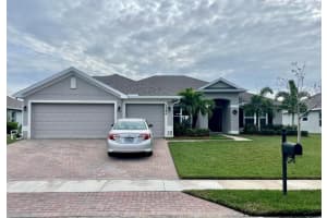 1296 Scarlet Oak Circle, Vero Beach