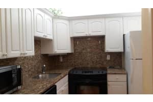 9355 Sw 8th Street 121, Boca Raton