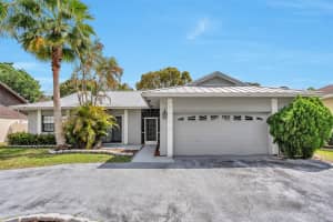 9720 Carousel Circle S, Boca Raton