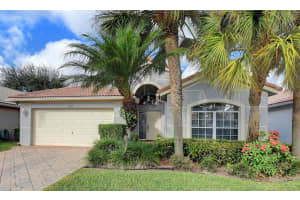 5815 Royal Club Drive