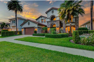 1717 W Hemingway Drive