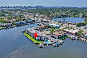 313 Lake Circle 110, North Palm Beach