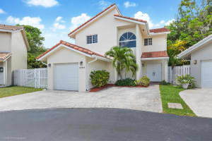 10827 Sw 90th Lane, Miami