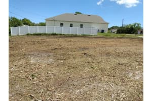 1571 Wyoming Drive Drive Se, Palm Bay