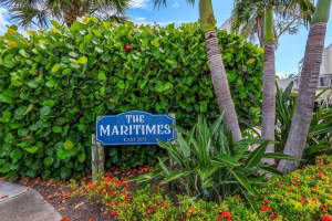 2051 Ne Ocean Boulevard B-13, Stuart