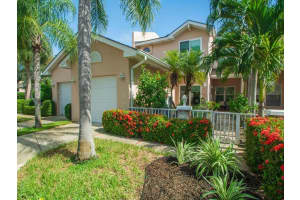 219 Park Shores Circle 219d, Indian River Shores