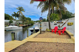 129 Sw Hideaway Place, Stuart