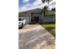 2918 Sw Westlake Circle, Palm City