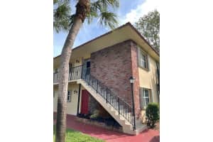 1911 Sw Palm City Road J, Stuart