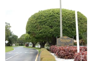 3138 Via Poinciana 416, Lake Worth