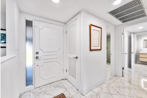 2185 Ibis Isle Road 11, Palm Beach