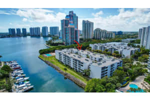 3440 Ne 192nd Street 4j-a, Miami