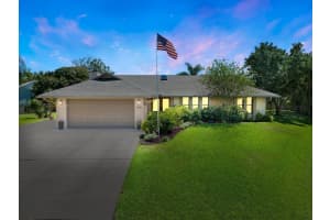 1908 Sw Woodside Place, Palm City