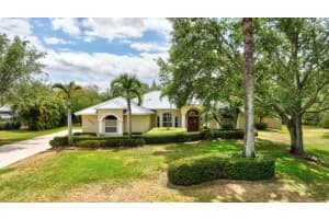 4845 Sw Lake Grove Circle, Palm City