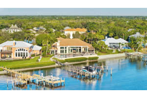 621 Sw Bay Pointe Circle, Palm City