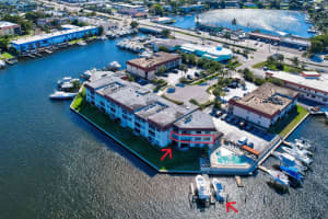 313 Lake Circle 209, North Palm Beach