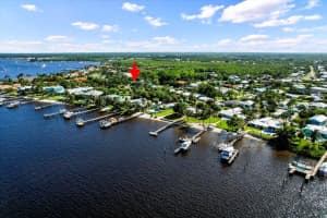 604 Sw 11th Court, Palm City