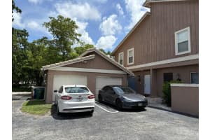 4365 Coral Springs Drive 1a, Coral Springs