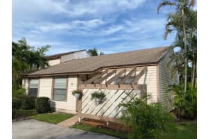118 Sherwood Circle 8d, Jupiter
