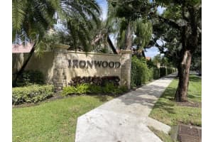36 Ironwood Way N 36, Palm Beach Gardens