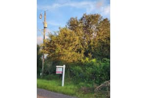 2613 57th Street W, Lehigh Acres