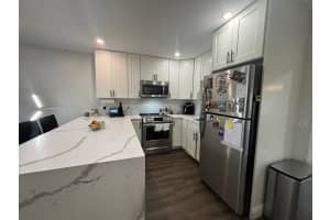 5027 Michigan Av. 16b, West Palm Beach